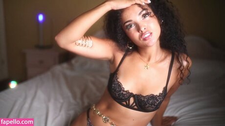 suzysuza jolie actrice img