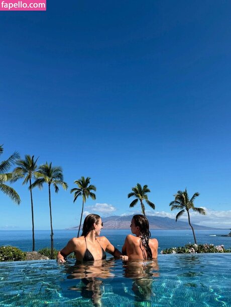 Katie Douglass modèle artistique images