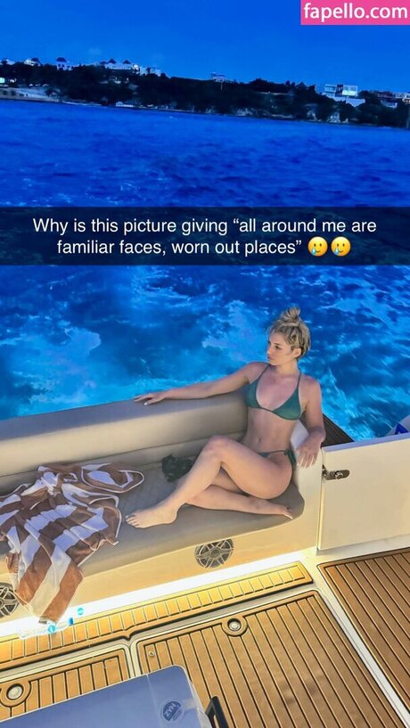 transexuelle éjacule dans la bouche onlyfans chaud adulte archive