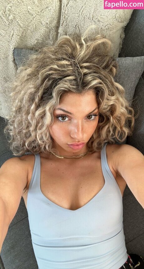 lingerie blanche onlyfans meilleure exclusivité photos