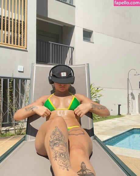 Lavinia Miranda modèle porno img