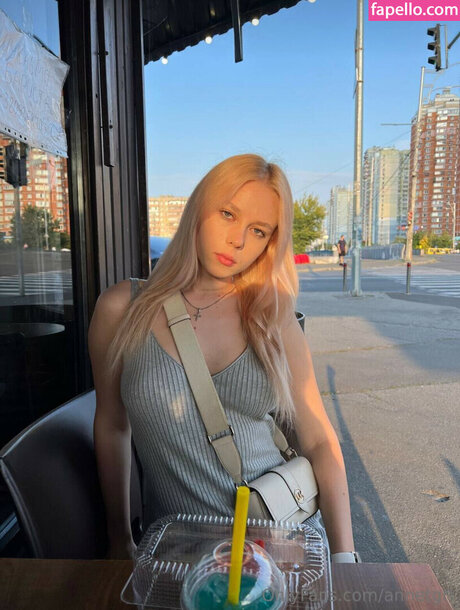 Annetgrl modèle sexy photo