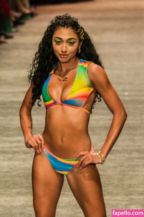 milf aux cheveux noirs onlyfans parfait meilleur images