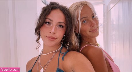 Biamonte Twins star du porno exclusive galerie