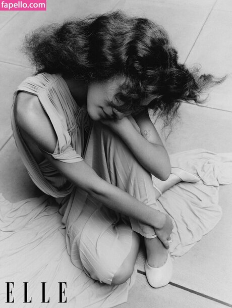 Olivia Dean modèle xxx archive