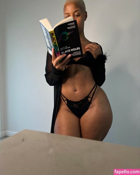 Faustina Thobakgale actrice de nus photo