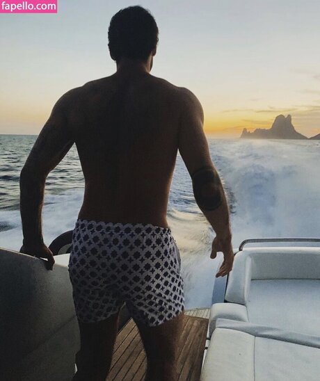 sexe en bikini uniquementfans art archive