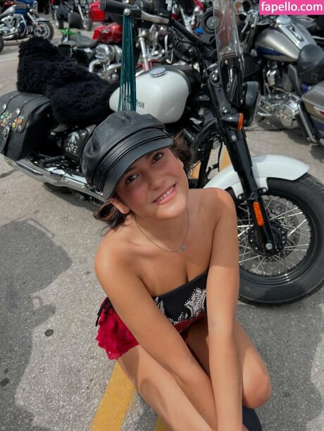 Zoe Grace Rodriguez étoile adulte photos