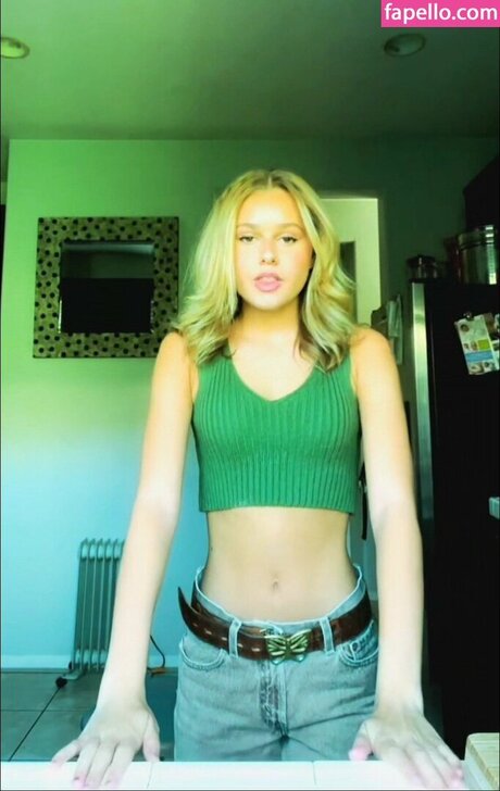 Ruby Rose Turner modèle pornographique img