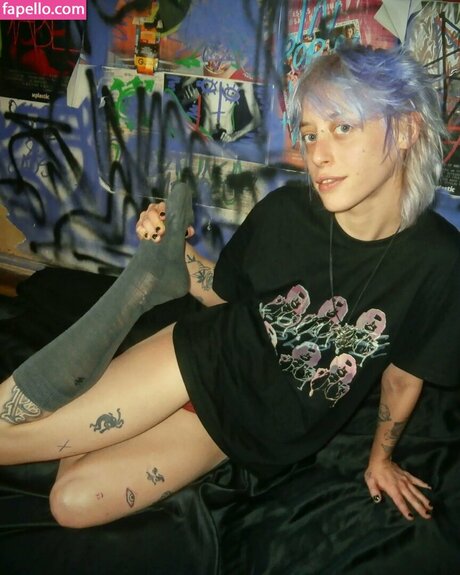 Acidalia Astreia nus star du porno image