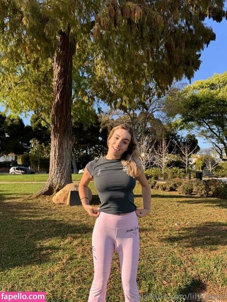 Lillytsxo actrice artistique images