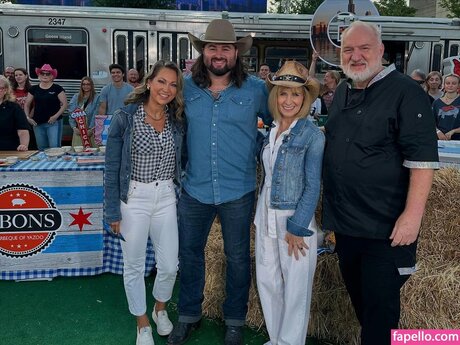 Ginger Zee star du porno chaude img