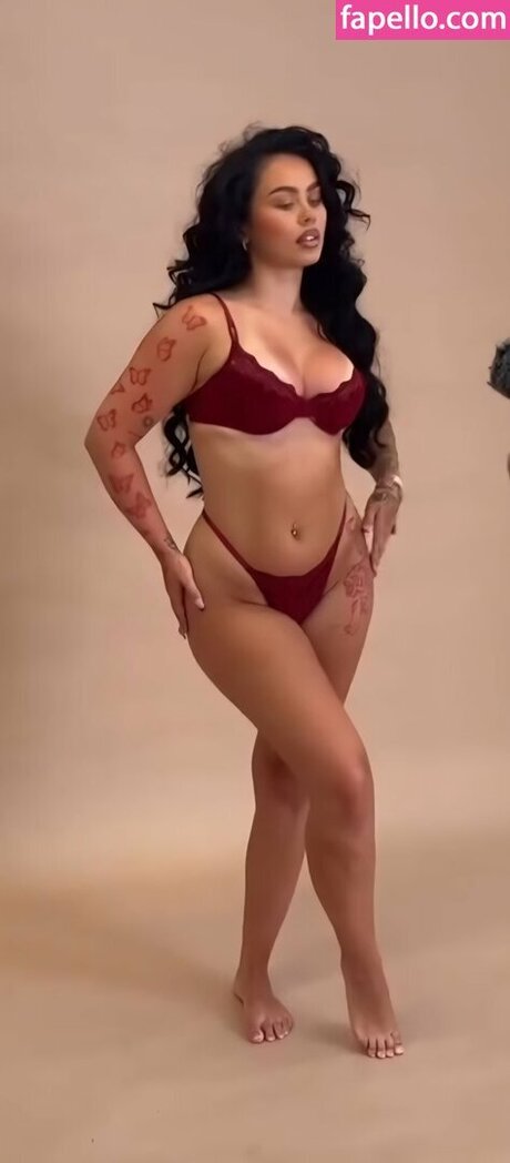 Elley Davies top star archive