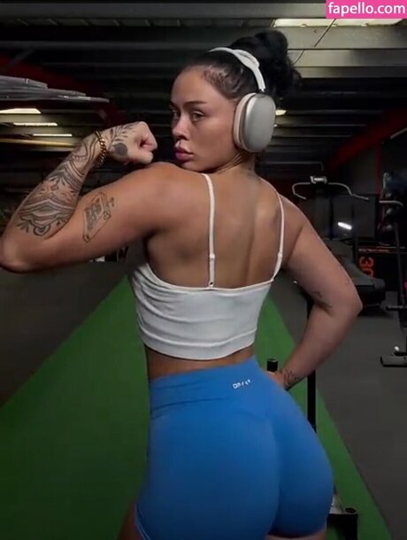 enceintes soumises onlyfans haut de gamme photo