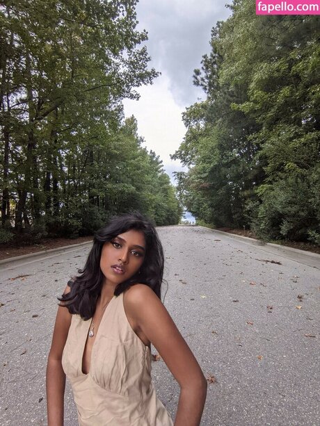 tatouages ​​blonds onlyfans xxx adulte photo