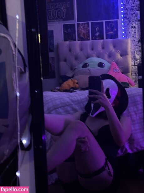 emily g0th modèle hd img