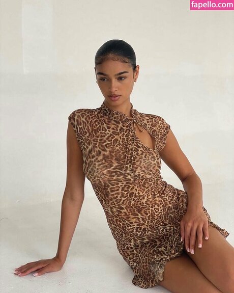 Alexis Carrington star du porno de haute qualité collection