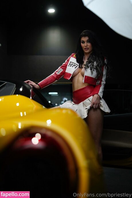 Bea Priestley star pornographique galeries