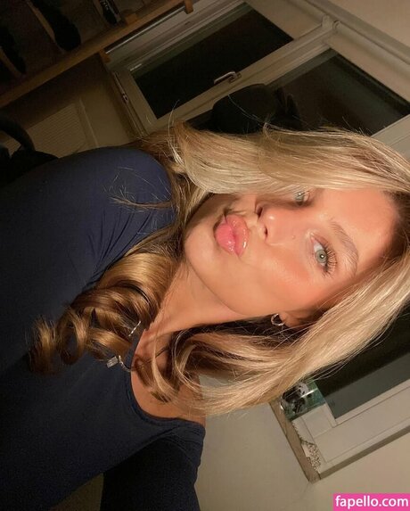 Demi Van Den Wildenberg nus star du porno photo