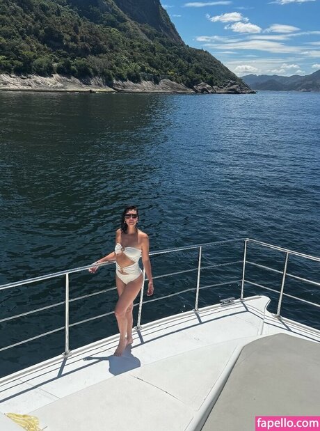 Camila Rodrigues star du porno chaude image