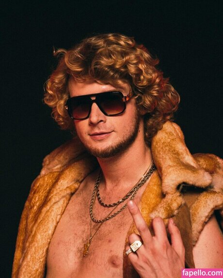 yunggravy star pornographique photo