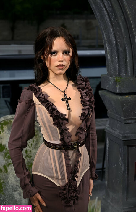 enceintes soumises onlyfans chaud et sexy img