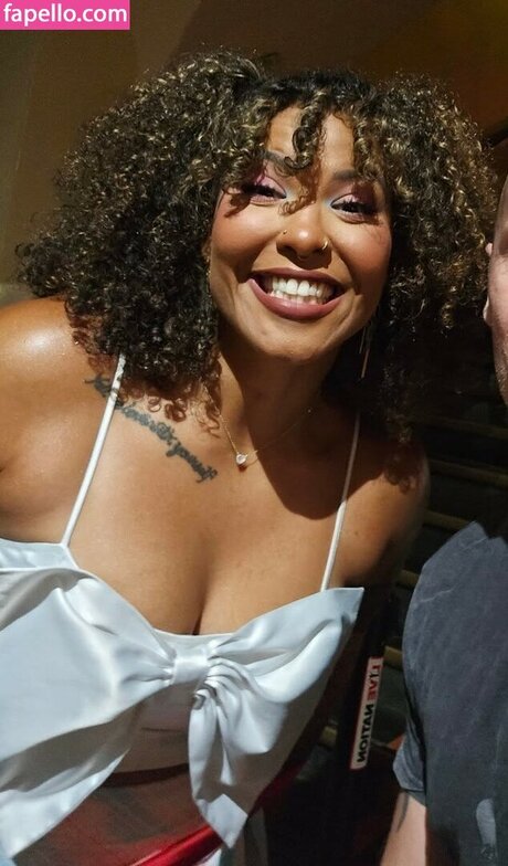 Willow Nightingale meilleure star du porno archive