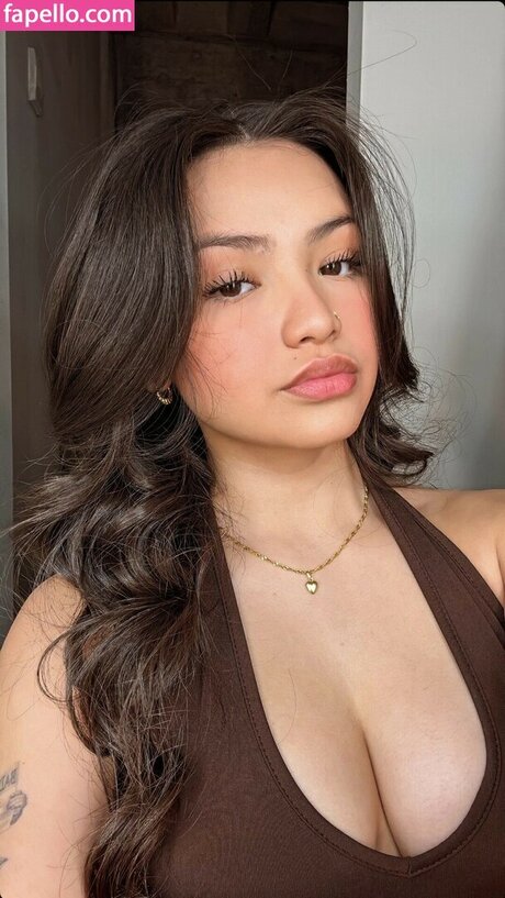 Angierzzz star du porno sexy photo