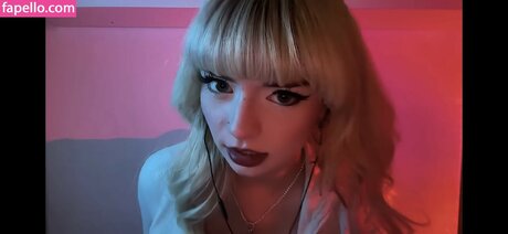 Emma s MySpace nus star du porno image