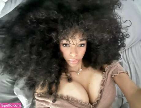 soleiljolina star exclusive image