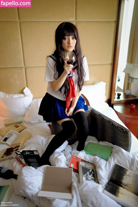 Denkakeke étoile nue photos