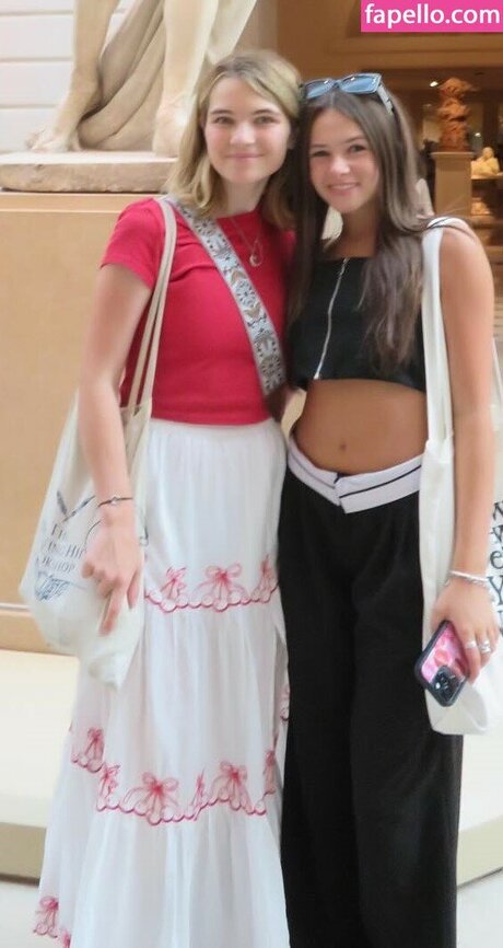 Cailey Presley Fleming modèle chaud archive