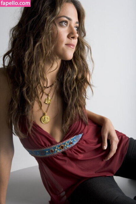 Camille Guaty modèle adulte images