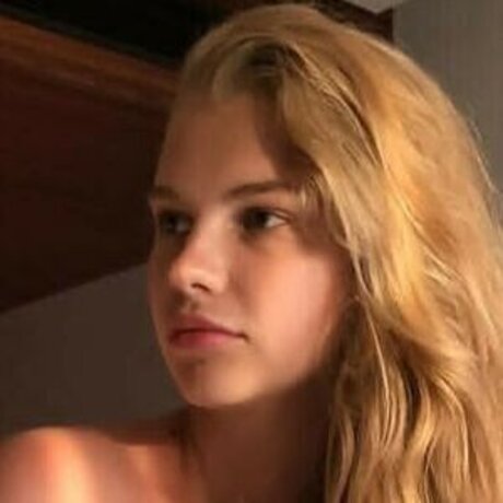 Tatianatkachuk actrice de nus img