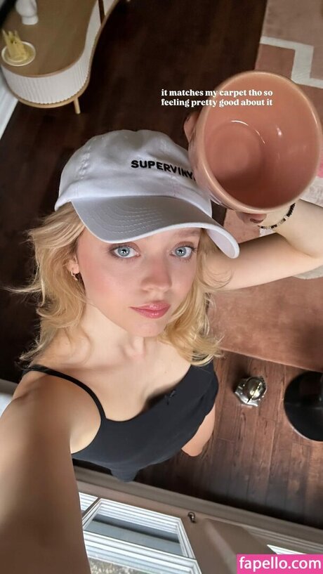 Madeleine Arthur étoile de haute qualité des photos