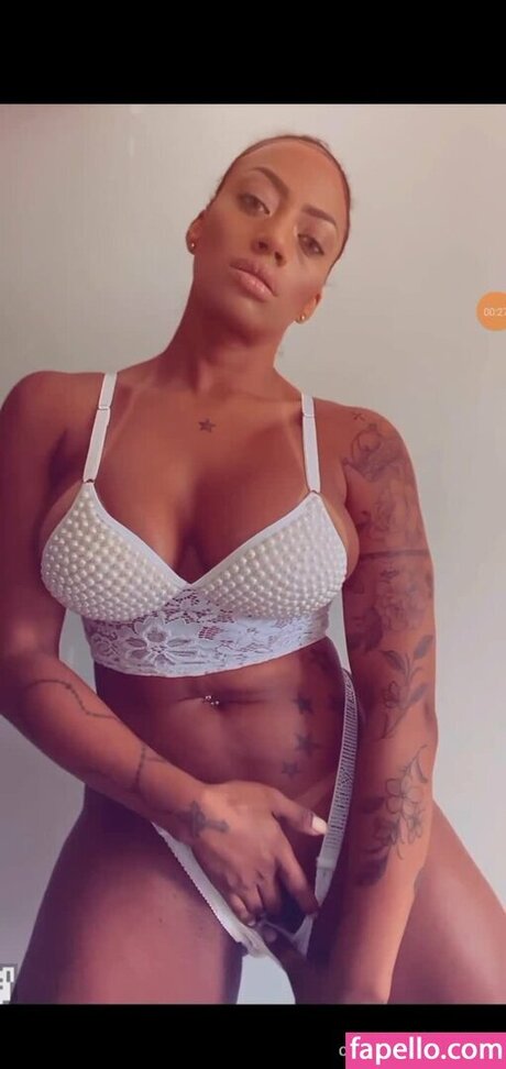 Janaina Sim es modèle parfait archive