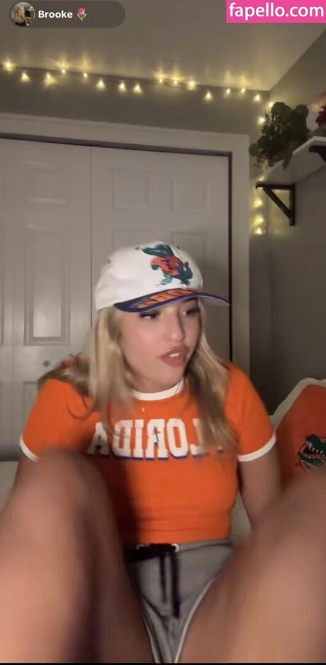 Cloud ASMR jolie actrice galerie