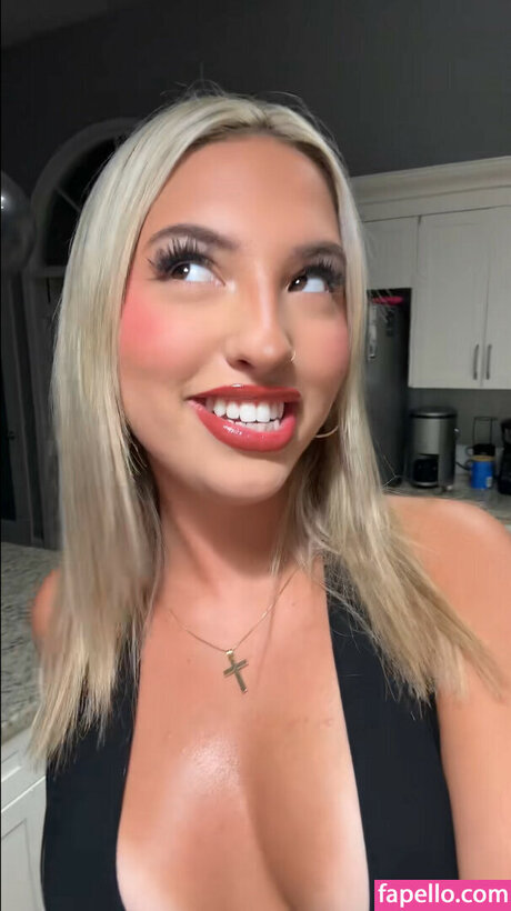 Cloud ASMR star du porno chaude image