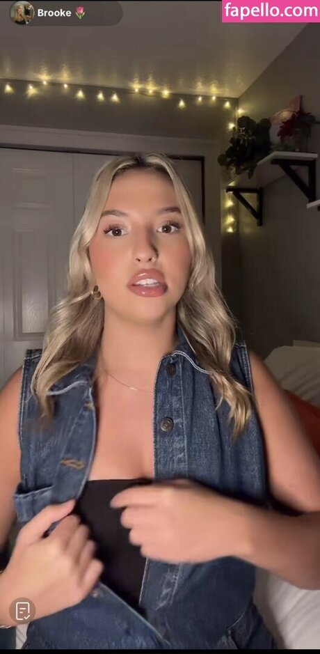 Cloud ASMR actrice exclusive photo