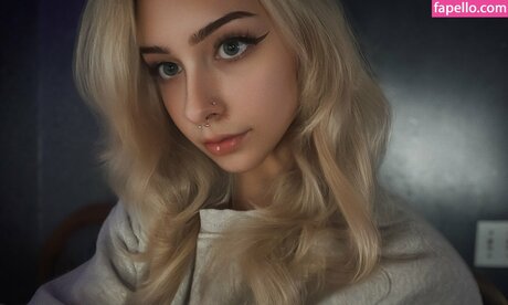 all4cassie modèle nu photo