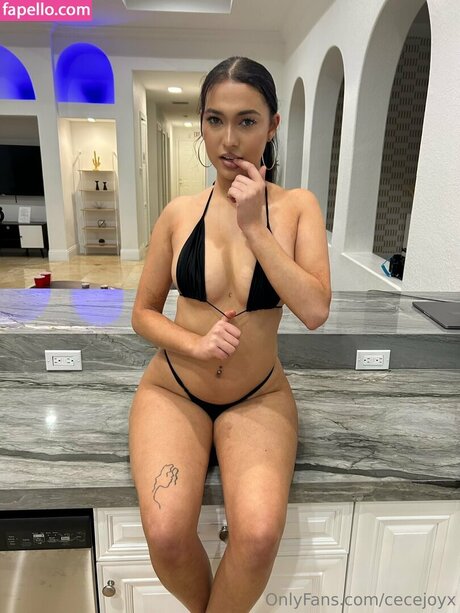 cecejoyx belle star du porno des photos