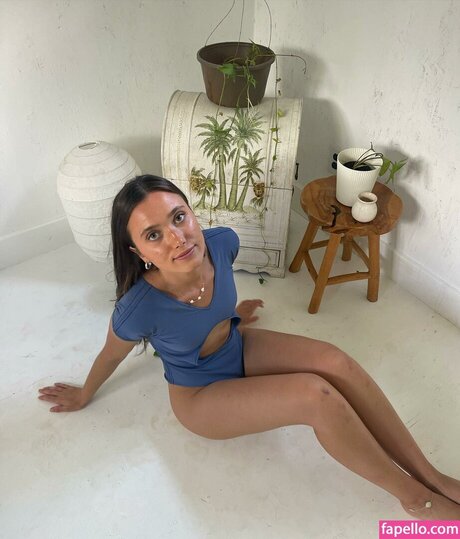 ancrage de onlyfans jolie adulte image