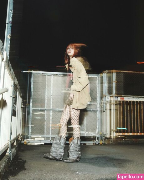 Huh Yunjin_ beau modèle img