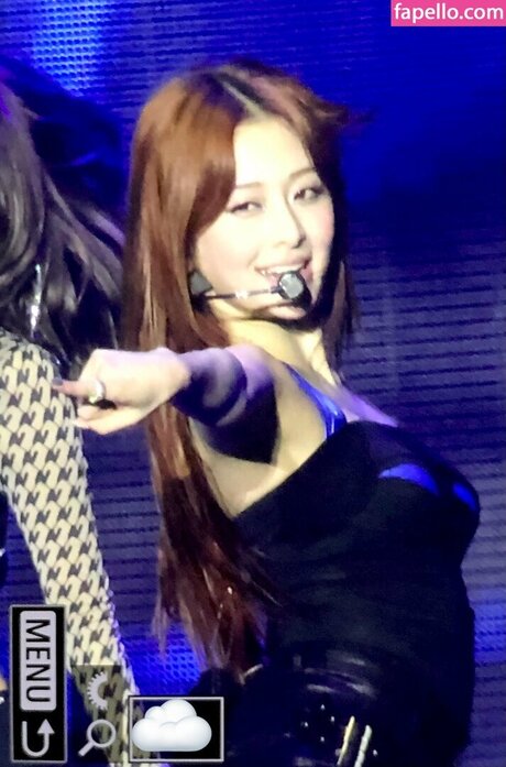 Huh Yunjin_ belle étoile img