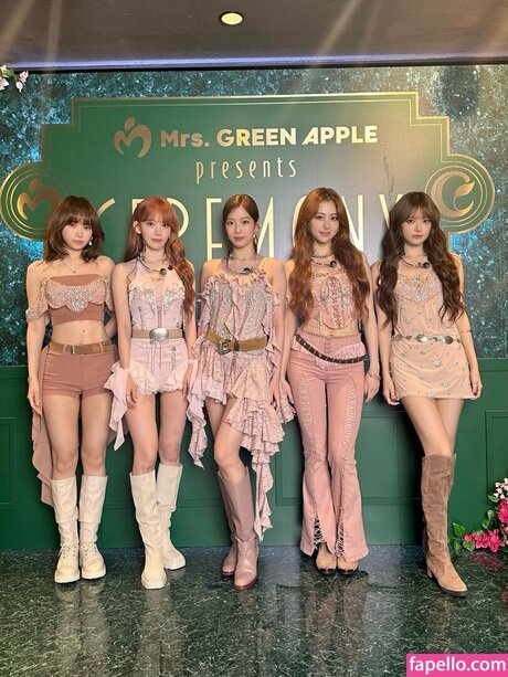 Huh Yunjin_ sexe star du porno galeries