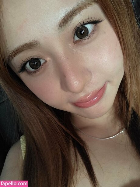 Huh Yunjin_ modèle sexy galerie