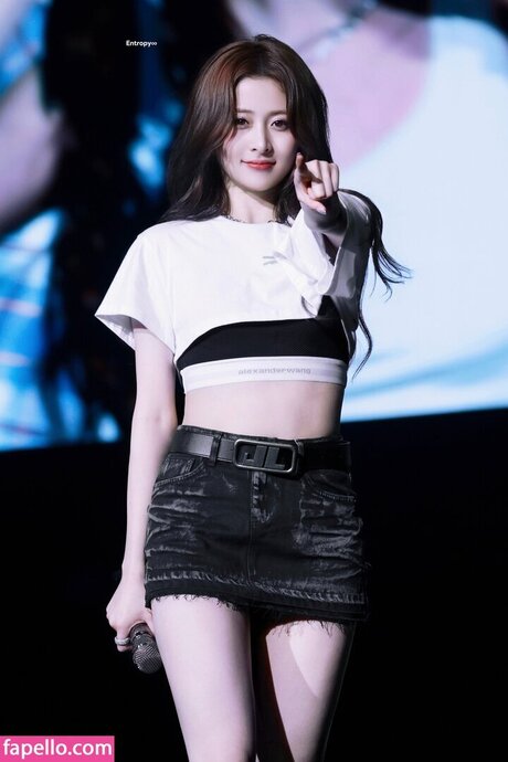 Huh Yunjin_ modèle exclusif collection