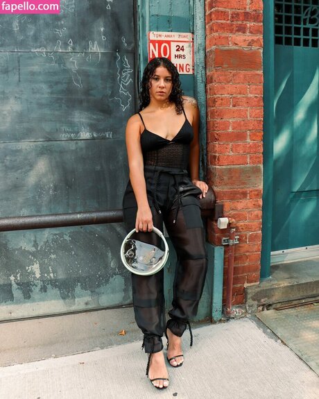 Maleni Cruz modèle de sexe img