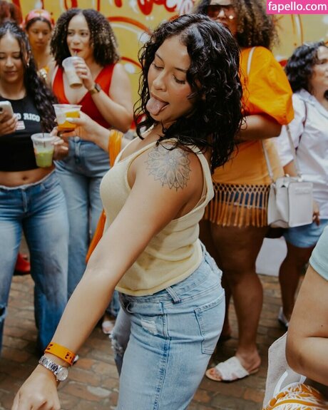 jolie ébène onlyfans art de haute qualité archive