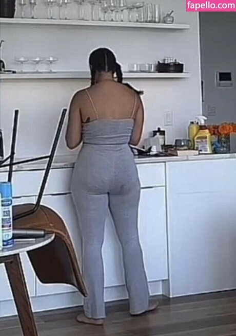 Maleni Cruz modèle chaud images